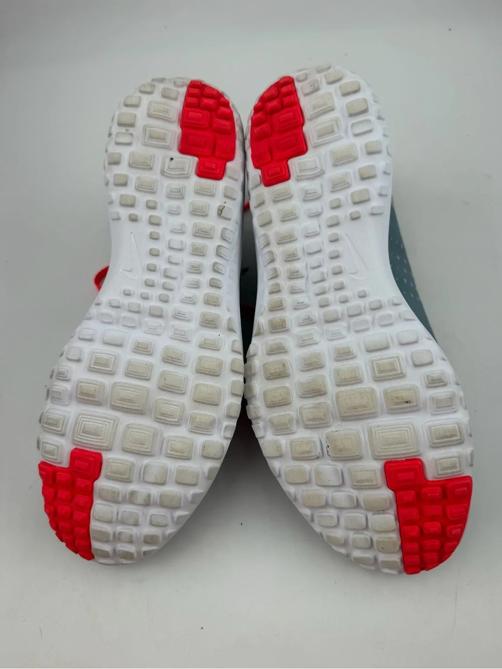 Nike Women’s FS Lite Run 2 -SZ 8.5- Grey 684667-003 Running Shoes - LIKE NEW